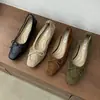 Sapatos de salto alto com uma vibe vintage estilo francês, corte baixo, sola macia, versáteis para o dia a dia, estilo fada com laço, sapatos de balanço tipo rolo de ovo para mulheres