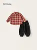 Conjunto de Ropa Infantil Bangxuan: Camisa a Cuadros y Pantalones Jogger de Color Sólido para Niños, Conjunto de Dos Piezas para Primavera y Otoño, Ropa Casual a la Moda