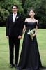 Pantuflas blancas de estudio ropa temática de vestido de novia ligero fotografía fuera del hombro francesa fotografía de viajes nueva fotografía al aire libre vestido de novia