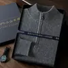 Colección Bai Cai Rong 2026: Suéter 100% cachemira pura con media cremallera, medio cuello alto, mangas largas y un diseño casual de punto pull-over