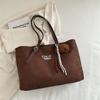 Bolso de mano retro de alta gama para mujer, de gran capacidad, estilo bandolera, estilo explosivo, 2025