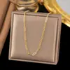 [Collar + Pulsera] Estilo Francés Ins de Lujo Accesible Cadena para Clavícula de Corazón Estilo Dulce Collar de Acero de Titanio con Borla de Corazón de Melocotón para Mujer
