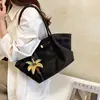 Bolsa Tote de Camurça Retrô Feminina 2026 Outono/Inverno Nova Tendência Grande Capacidade Bolsa de Mão para o Dia a Dia Bolsa de Ombro Versátil Simples