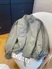 Chamarra deportiva a rayas estilo coreano con cuello alto y cierre para mujer, colección otoño 2026, chamarra corta color block, top versátil y elegante