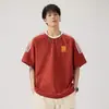 Nova Camiseta Listrada de Manga Curta para Homens Verão 2026, Casual Americano de Caimento Solto, Camiseta Esportiva Fina e Fresca, Camiseta da Moda