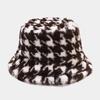 Outono e Inverno Chapéu de Pescador Mulheres Novo Espessado Pelúcia Internet Celebridade Viagem Quente Houndstooth Pot Chapéu Casal Imitação Coelho Pele Chapéu