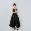 Vestido de Casamento Leve Estilo Francês Cetim Simples Nicho Sensação de Alto Padrão Frente Curta Trás Longo Decote V Banquete Elegante Vestido de Noite Preto