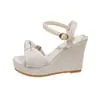 Sandalias de cuña de verano con lazo, tela nueva, talla 34, 2026, talla grande, plataforma de suela gruesa, sandalias romanas para mujer, en stock