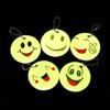 Colgante de Cara Sonriente Reflectante de Amazon Llavero de Cara Sonriente Luminoso Joyería Colgante Mochila Escolar para Estudiantes Colgante de Seguridad Nocturna