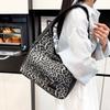 Bolsa Cruzada Estampado de Leopardo Versión Coreana 2025 Gran Capacidad Moda Bolso de Hombro Axila Bolso de Mano Bolso Grande para Mujer