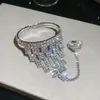 Pulseira Anel Laço Integrado Cravejado com Diamantes, Exquisita e Elegante, Pulseira Estilosa e Única com Senso de Design, Joia de Nicho para Mulheres