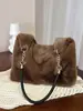 Bolso de mano retro transfronterizo nuevo otoño/invierno, bolso de hombro de cadena moderno y elegante, bolso de hombro de felpa versátil y chic