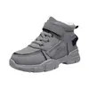 Sapatos infantis acolchoados de algodão botas de neve para meninos sapatos de inverno com forro de fleece espessados 2023 novo inverno crianças médias e grandes botas Martin quentes