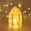 Linterna de viento Castillo de Navidad Lámpara de candelabro Luz nocturna Decoración de viento europea y americana Adornos de luz nocturna de escritorio Diseño de escena