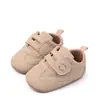Sapatos de Bebê Estilo Novo Primavera e Outono 0 a 2 Anos Casual Velcro Sapatos de Bebê Sapatos de Criança Sola de Borracha Macia Antiderrapante Sapatos Pré-Andar