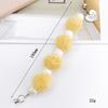 Nueva pulsera de bola de peluche con colgante de concha para teléfono móvil, cadena resistente a caídas para teléfono móvil, joyería para teléfono móvil de otoño e invierno para mujer