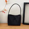 Bolso de Hombro Satchel de Moda Ins Coreano de Nicho Bolso Tote Cubo Gran Capacidad Simple Versátil Bolso de Hombro para Ropa de Trabajo