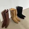 Botas de cuero de volteo de vaca para mujer, botas individuales, otoño e invierno, nuevas, punta cuadrada, tacón bajo, tipo calcetín, versión coreana, color sólido, botas anchas, venta al por mayor
