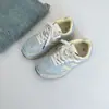 Primavera 2026 Novos Tênis de Treino Alemães Estilo Campus Casual Retrô Tênis Esportivos para Estudantes Femininas Versátil Sola Plana Tênis Forrest Gump