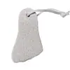 Venta al por mayor de fábrica piedra para callos exfoliante para pies frotar pies masajeador de pies cepillo de piedra volcánica piedra pómez perforada de doble cara artículos de baño
