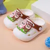Zapatos Croc de Dibujos Animados 2026 Primavera/Verano Nuevo Estilo Transpirables Cómodos Pantuflas para Niñas Lindos Versátiles Zapatos de Playa Sandalias