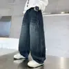 Jeans de Moda Nova Outono 2026 para Meninos Crianças Médias e Grandes Infantis Casuais Bonitos Largos Calças Compridas Primavera Outono Tendência
