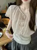Foto real de camisa de mujer de estilo coreano, dos piezas falsas, empalmada, con cordones, cuello en V, manga con volantes, entallada a la cintura, adelgazante, top elegante para verano 19011