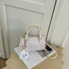 Bolsa Boston Casual Versátil de Grande Capacidade Feminina 2026 Nova Bolsa de Ombro Único Transversal Retro Tendência Moda Bolsa Almofada