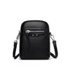 Bolsas de Nicho para Mulheres 2025 Nova Bolsa para Mãe de Meia-Idade Bolsa Transversal Simples de Couro Macio para Celular Feminino Bolsa Quadrada Pequena Casual