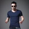 Camiseta masculina de manga curta verão 2024, nova marca de moda, decote em V, meia manga, estilo Hong Kong, camiseta slim fit