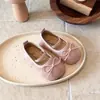 Sapatos Casuais Femininos Estilo Coreano Estilo Ballet Couro Camurça 2026 Primavera/Outono Novos Sola Macia Laço Sapatilhas Mocassins