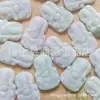 Colgante de Jade A de Myanmar al por mayor para Hombres y Mujeres Marca Dragón Guan Gong Guanyin Buda Colgante de Jade Verde Fuente en Vivo