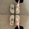 Chanclas estilo caliente alta apariencia más muestra temperamento no 2026 cómodas chanclas estilo callejero mujer textura ligera conveniente celebridad de internet pisada de pie
