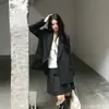 Algum conjunto de terno elegante de outono 2026 em lã, estilo coreano, com bolsa de cintura e saia midi para mulheres