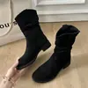 Botas de tornozelo estilo deserto, botas femininas estilo Martin com saltos grossos, botas retrô de cano médio estilo britânico para outono e inverno, novo modelo que acentua os pés