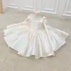 Vestido de Princesa Infantil Estilo Coreano Vestido de Primeiro Aniversário para Bebê Menina Cetim Branco Vestido de Princesa Volumoso para Criança Pequena