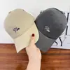 Boné de Baseball para Mulheres, Novo Bordado de Letras, Emagrecimento Facial, Estilo Coreano, Primavera e Outono, Versátil, Casual, Moderno, Boné de Topo Macio com Aba de Pato para Homens