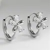 Pendientes con hebilla de oreja de hierba de cinco hojas, pendientes de moda con flores de ciruela dulce y lila, pendientes de cristal de crisantemo con nieve navideña, pendientes, pendientes