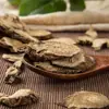 Precio al por mayor de Hierbas Aromáticas de Madera Almizclada, Especia de Madera Almizclada, Polvo de Madera Almizclada sin Azufre, Anís, Madera Almizclada de Montaña 500g, Madera Almizclada de Nube