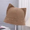 Nova Decoração Fashionável com Rebites, Novo Chapéu Bacia Pequeno com Estilo Doce e Cool, Fotografia de Rua para Férias ao Ar Livre, Chapéu de Pescador Sexy