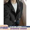 Jaqueta baseball imitação linho com gola alta, casaco estilo estudante masculino, curto estilo old money, cor café, vintage de outono