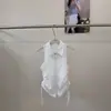 Elegante y Ajustada Camiseta Blanca Plisada sin Mangas Estilo Puro Deseo para Mujer, Nuevo Chaleco Tipo Polo para Verano