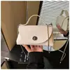 Nueva Bolsa Cruzada para Axila 2026 para Mujer, Versátil y de Gama Alta, Bolso de Hombro Cruzado Único, Moda de Lujo Ligero, Bolso de Mano Simple, Moderno