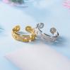 Anillo con incrustaciones de cadena distintivas, estilo europeo y americano, diseño de nicho femenino, textura de viento frío, apertura de diamante rojo de Internet.
