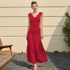 Ropa de Mujer Estilo Europeo y Americano, Nuevo Estilo de Verano, Top de Color Sólido con Cuello en V y Nudo en el Pecho, Falda plisada de Cintura Alta, Conjunto de Dos Piezas