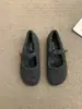Primeiro encontro com sapatos peludos! Sapatos Mary Jane peludos para mulheres, novo modelo outono e inverno 2026, para uso externo, forrados com pelúcia, mocassins de sola reta