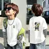Ropa nueva de otoño para niños: Camiseta de manga larga 100% algodón puro para niños mayores, diseño holgado con base de camiseta de patchwork a rayas