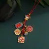 Deus da Riqueza Engolindo Besta Dourada Família de Três ou Quatro Método Antigo Chaveiro Dourado da Fortuna Chaveiro de Carro Pingente de Celular Ornamento