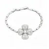Pulsera Flor de Circonita Deslumbrante Estilo Corte Austriaco, Pulsera de Lujo Ligero y de Alta Gama, Joyería de Mano Versátil Moda Europea y Americana para Mujeres