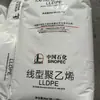 Sinopec LLDPE Petroquímica Maoming 8920 Grado de Inyección de Alto Flujo Material de Baja Contracción para Productos del Hogar y Empaques de Alimentos